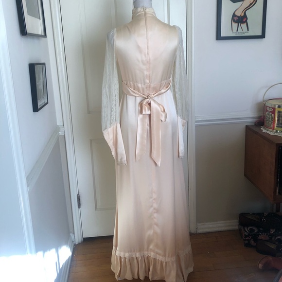 70s Vintage Peach Satin Gunne Wedding Dress - Picture 5 of 15